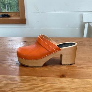 EUC Swedish Hasbeens Husband Sky High Clogs 39